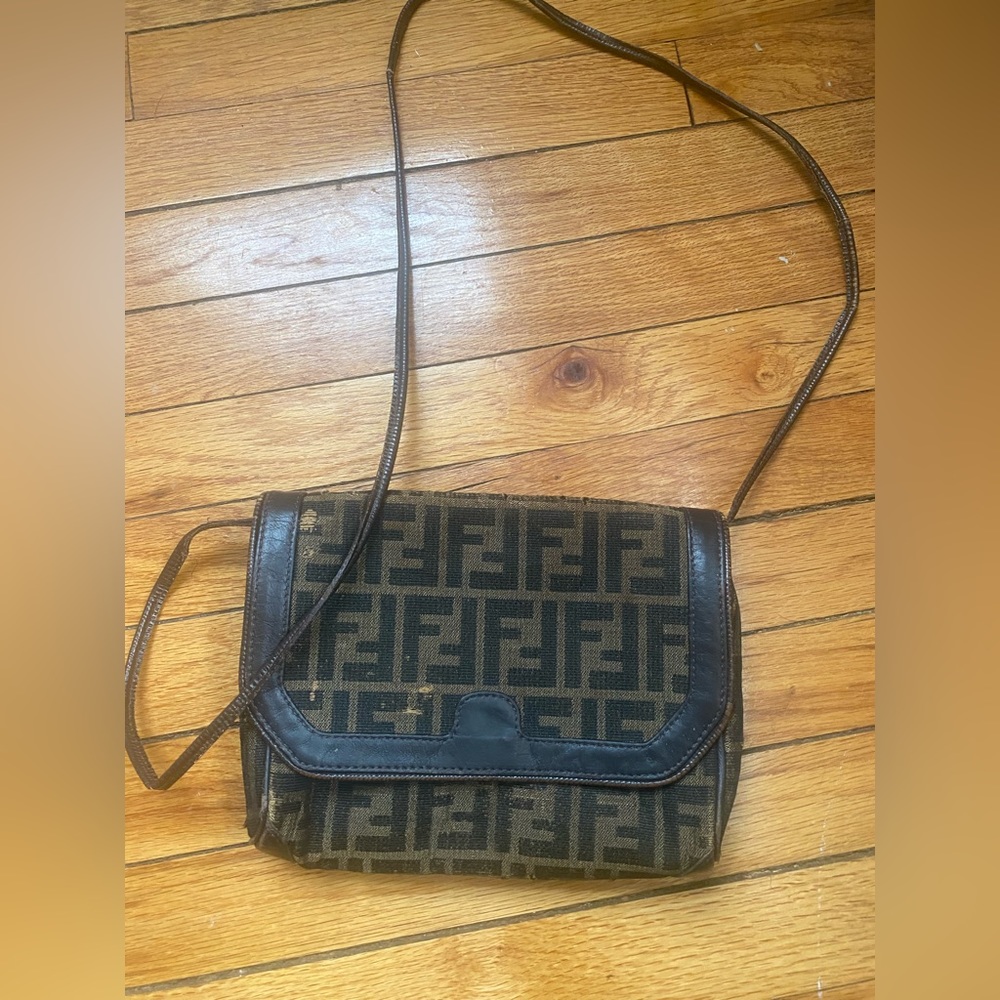 Vintage Fendi Zucca Crossbody!